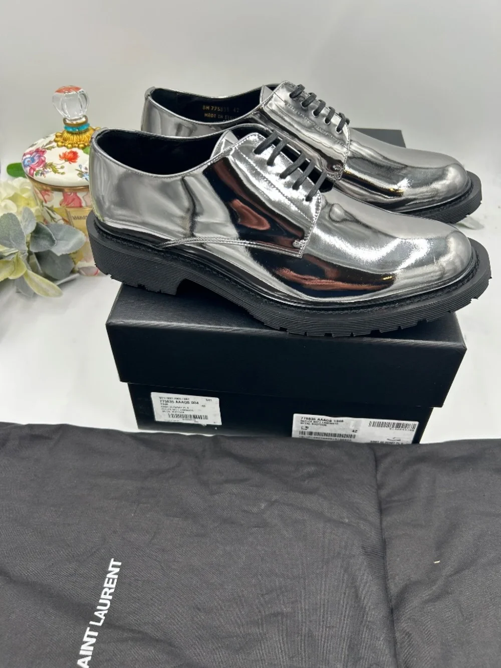 **************Men’s Saint Laurent Soft Laminator Army 20 Derby Shoes.  Size 42/9